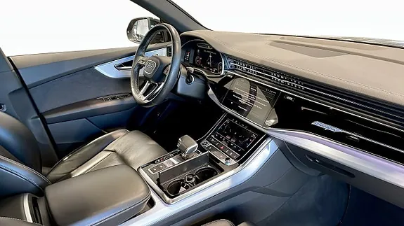 Audi Q8 2023 photo 3