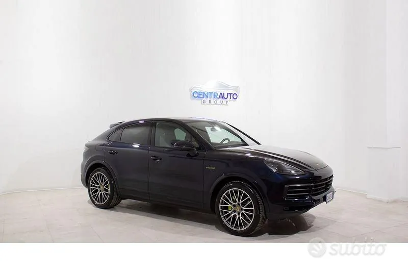 Porsche Cayenne 2023 photo 2