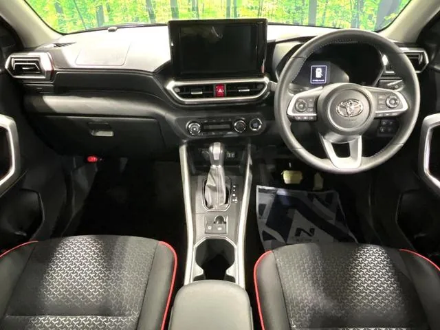 Toyota Riz Z 2025 photo 2