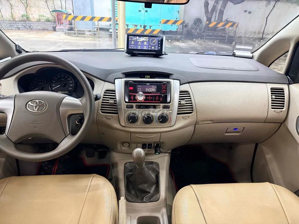 Toyota Innova 2014 photo 5