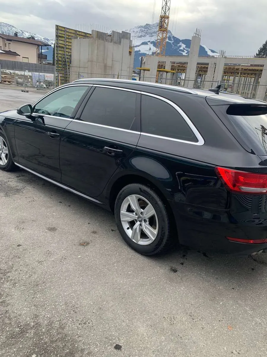 Audi A4 2018 photo 3
