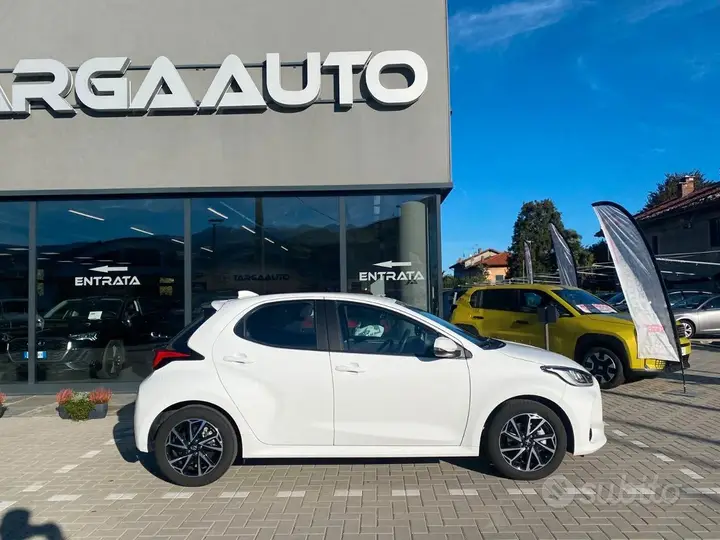 Toyota Yaris 2023 photo 4