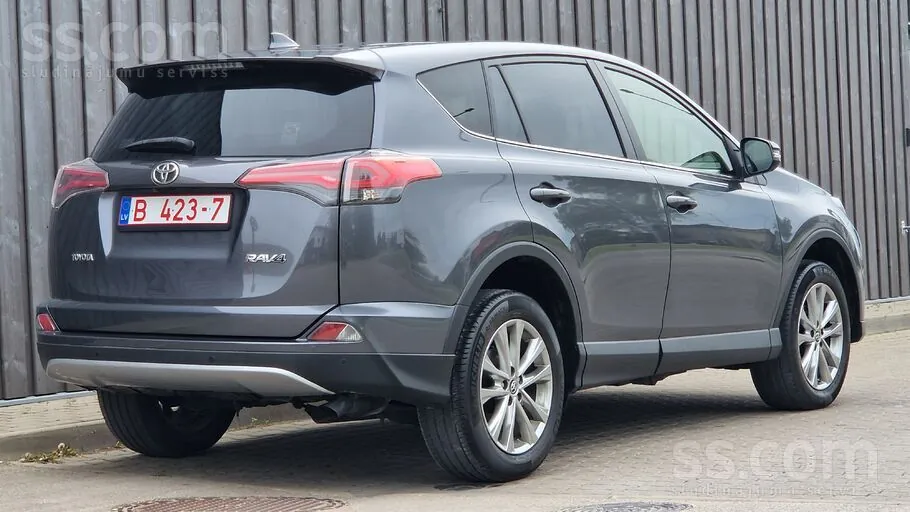 Toyota Rav 4 2018 photo 3
