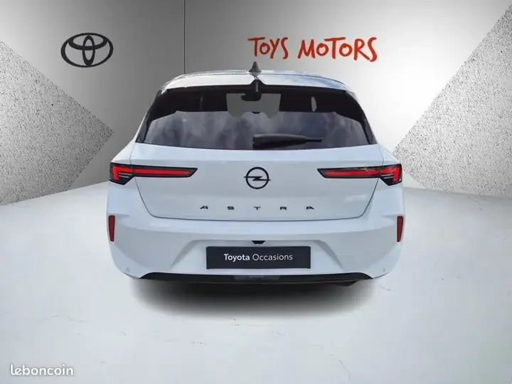 Opel Astra 2024 photo 4