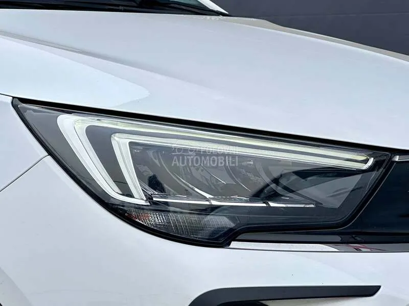 Opel Crossland X 2021 photo 2