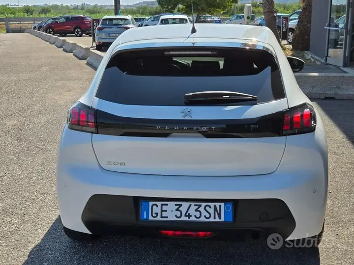 Peugeot 208 2021 photo 4