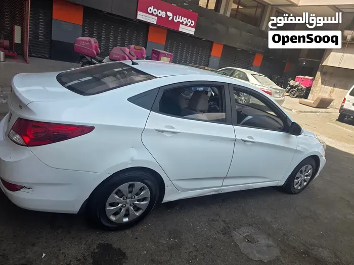 Hyundai Accent 2017 photo 4