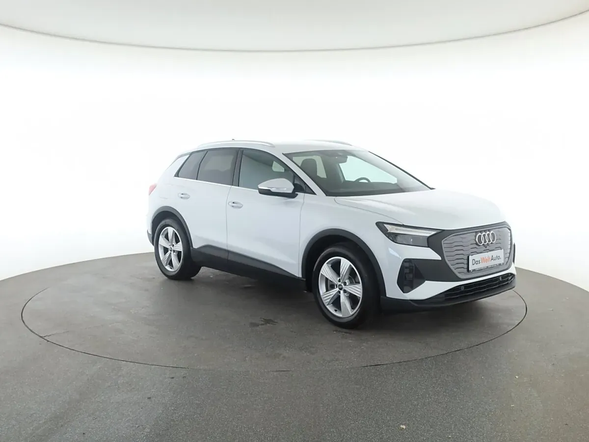 Audi Q4 2025 photo 3