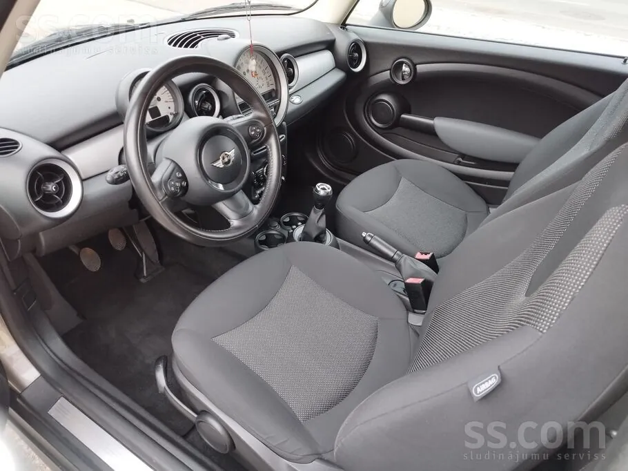 Mini Cooper 2011 photo 3