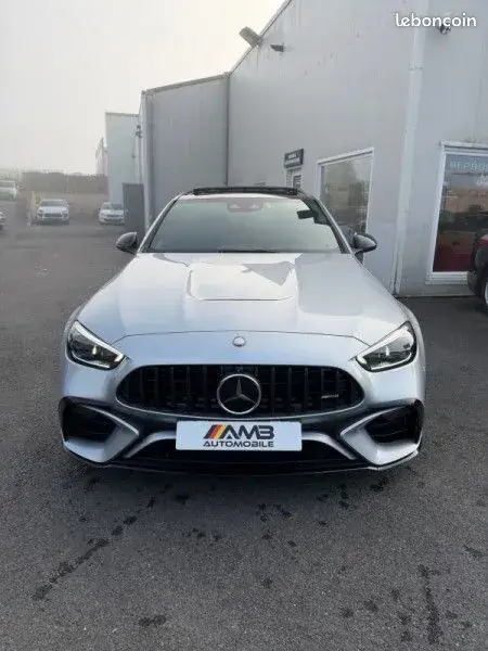Mercedes-Benz C-Class 2024 photo 2