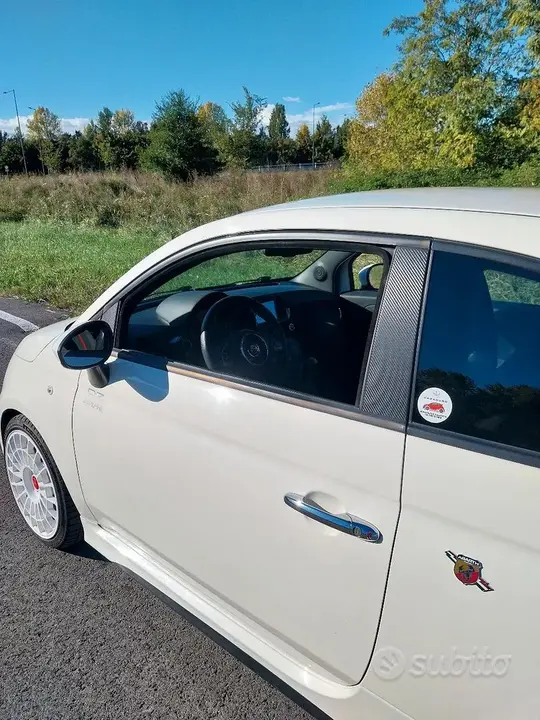 Abarth 500 2011 photo 3