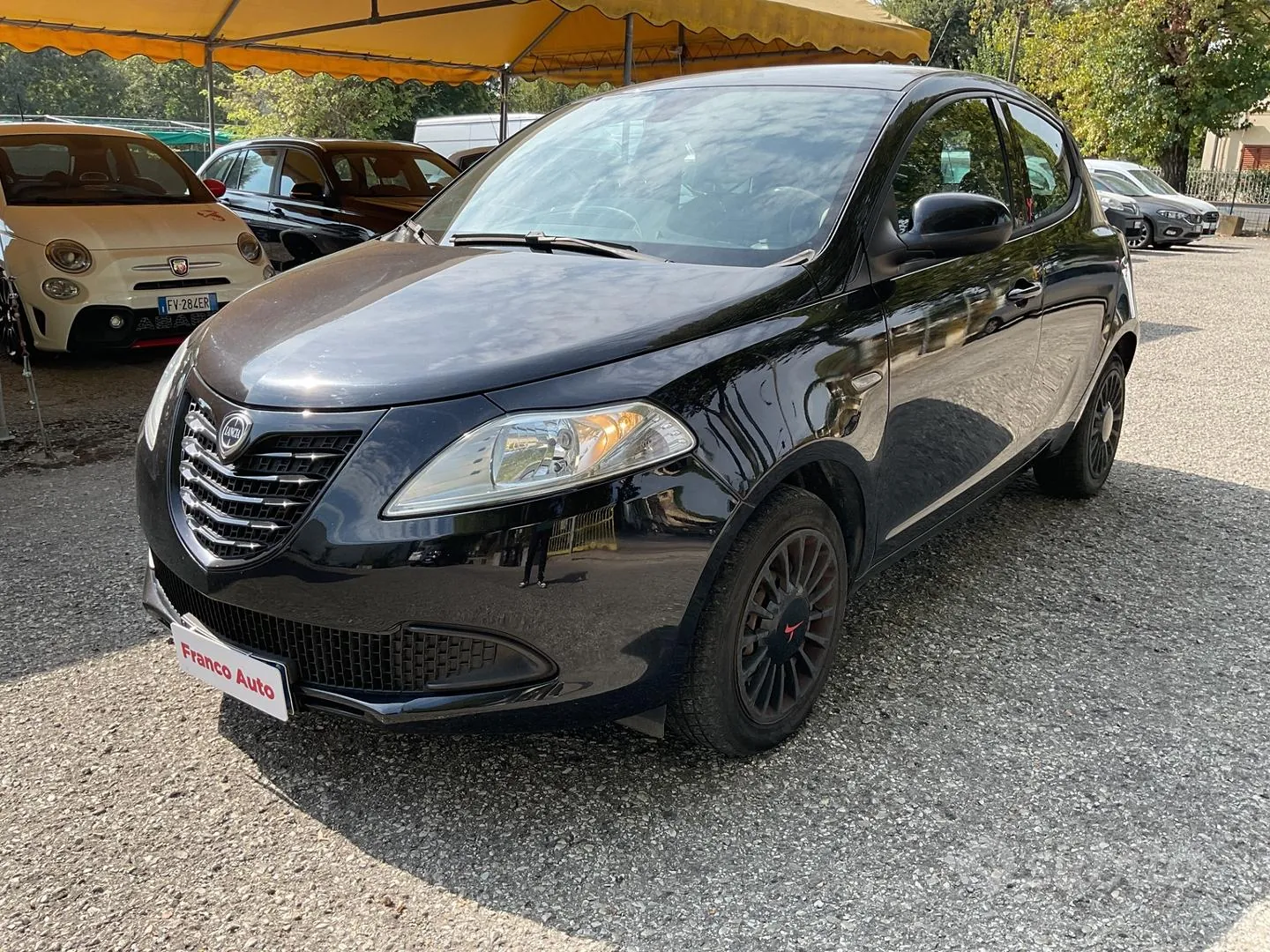 Lancia Ypsilon