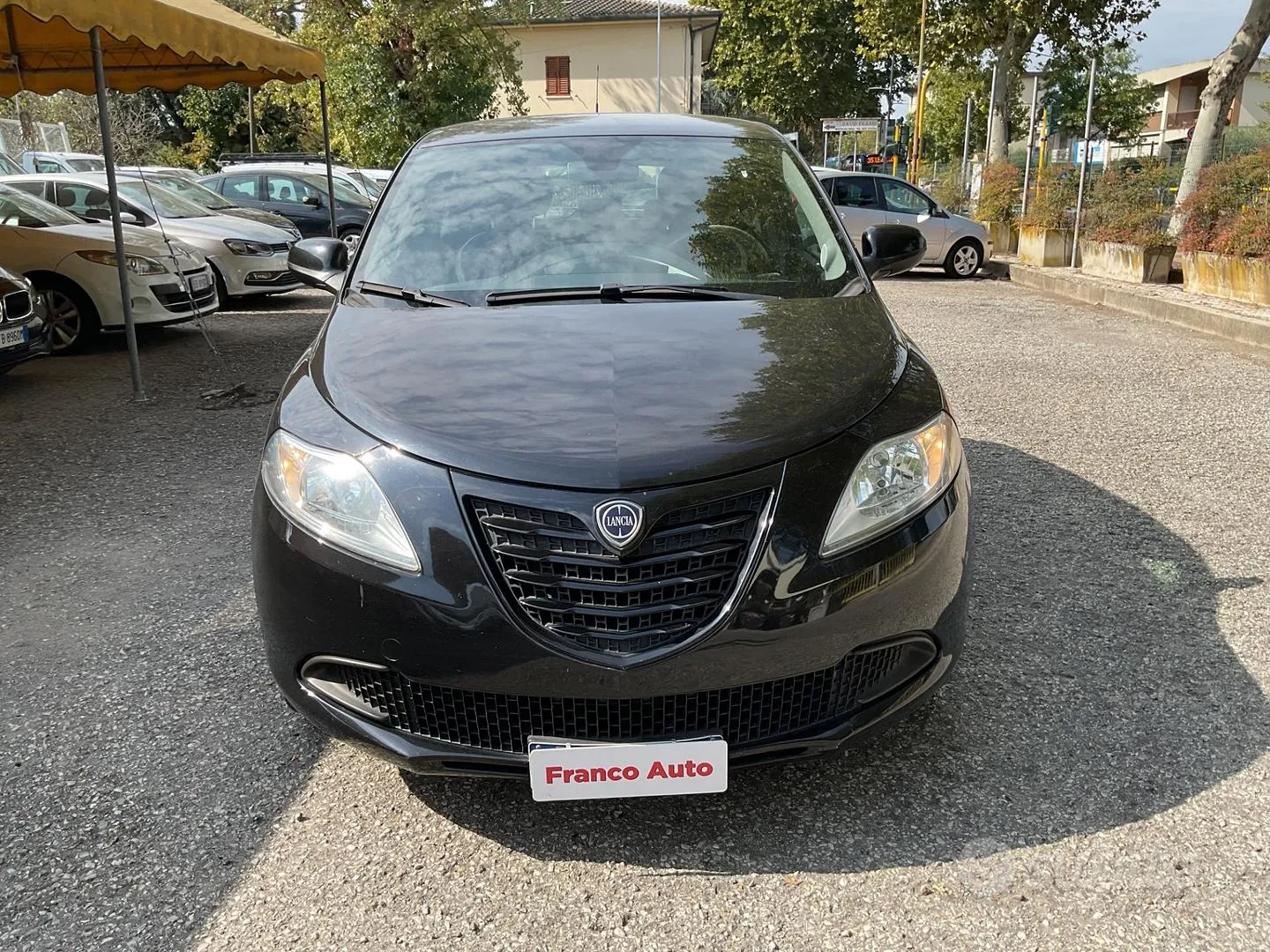 Lancia Ypsilon 2014 photo 2