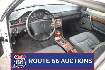 Mercedes-Benz 220 Ce 1993 photo 2