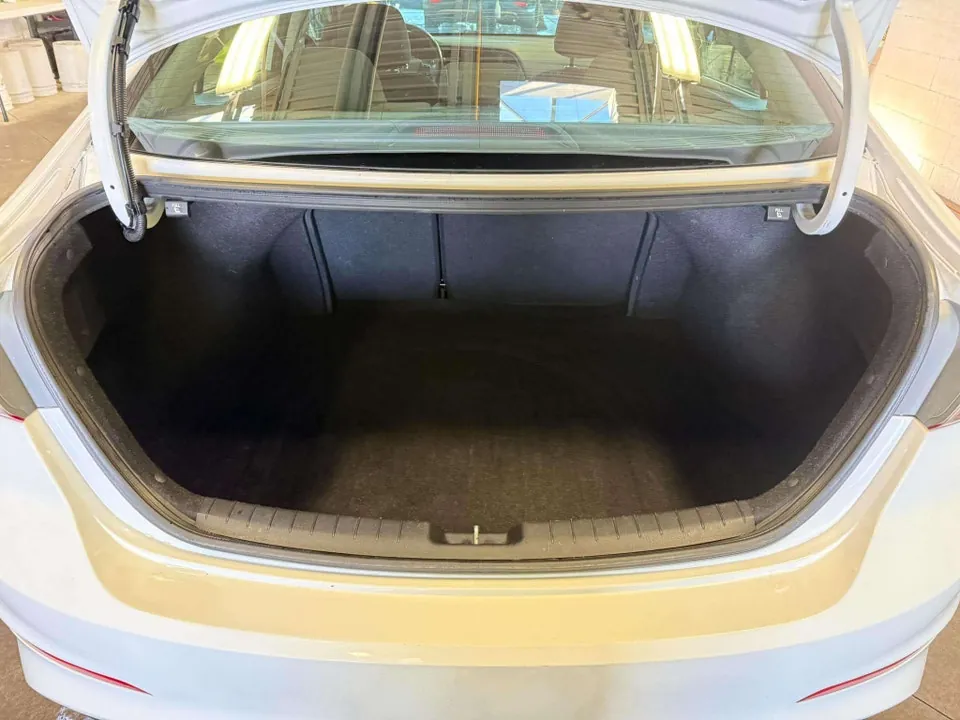 Hyundai Elantra 2017 photo 5