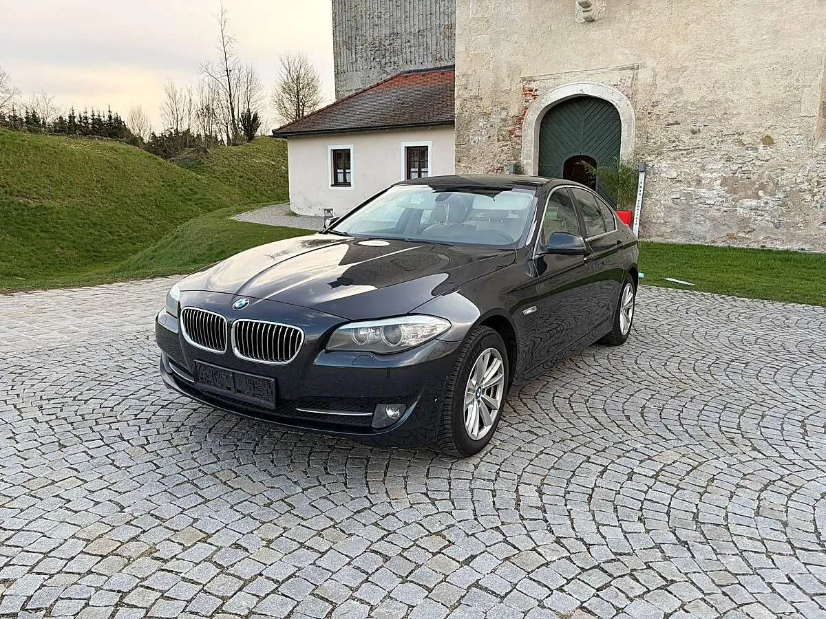BMW 5 Series 2012 photo 3