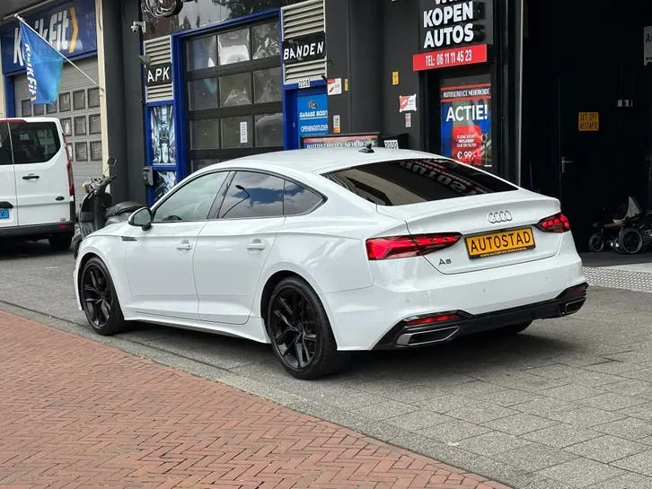 Audi A5 2022 photo 2
