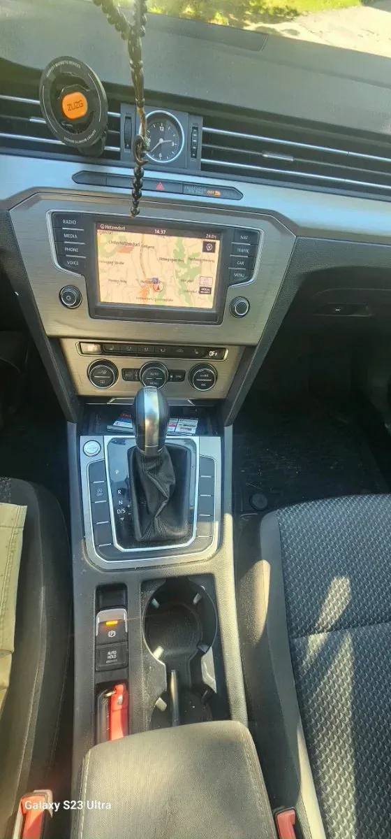 Volkswagen Passat 2017 photo 2
