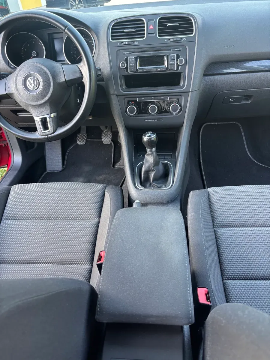 Volkswagen Golf 2012 photo 3