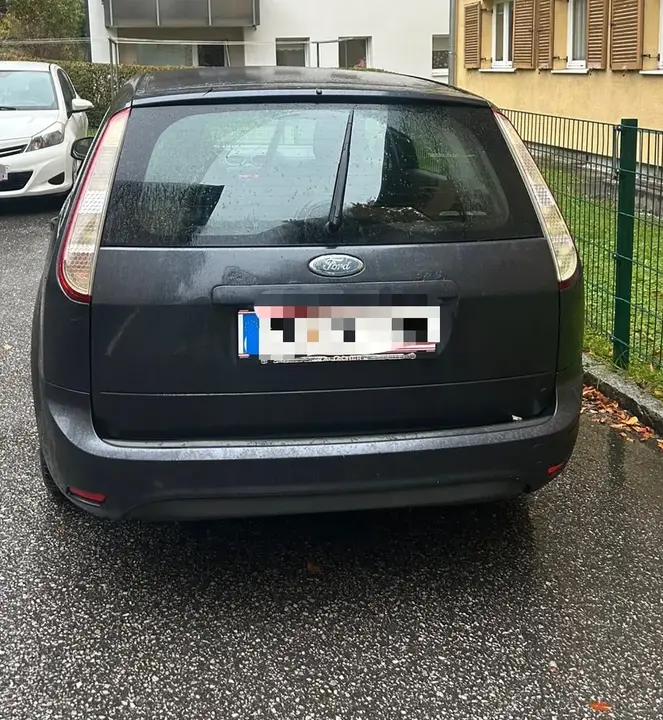 Ford Focus 2010 photo 2