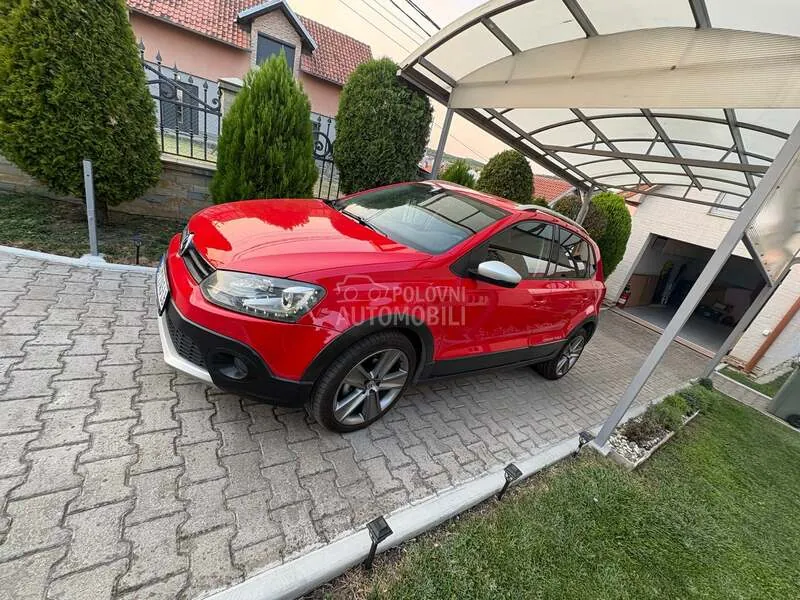 Volkswagen Cross Polo
