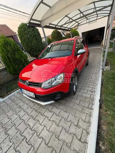 Volkswagen Cross Polo 2012 photo 2