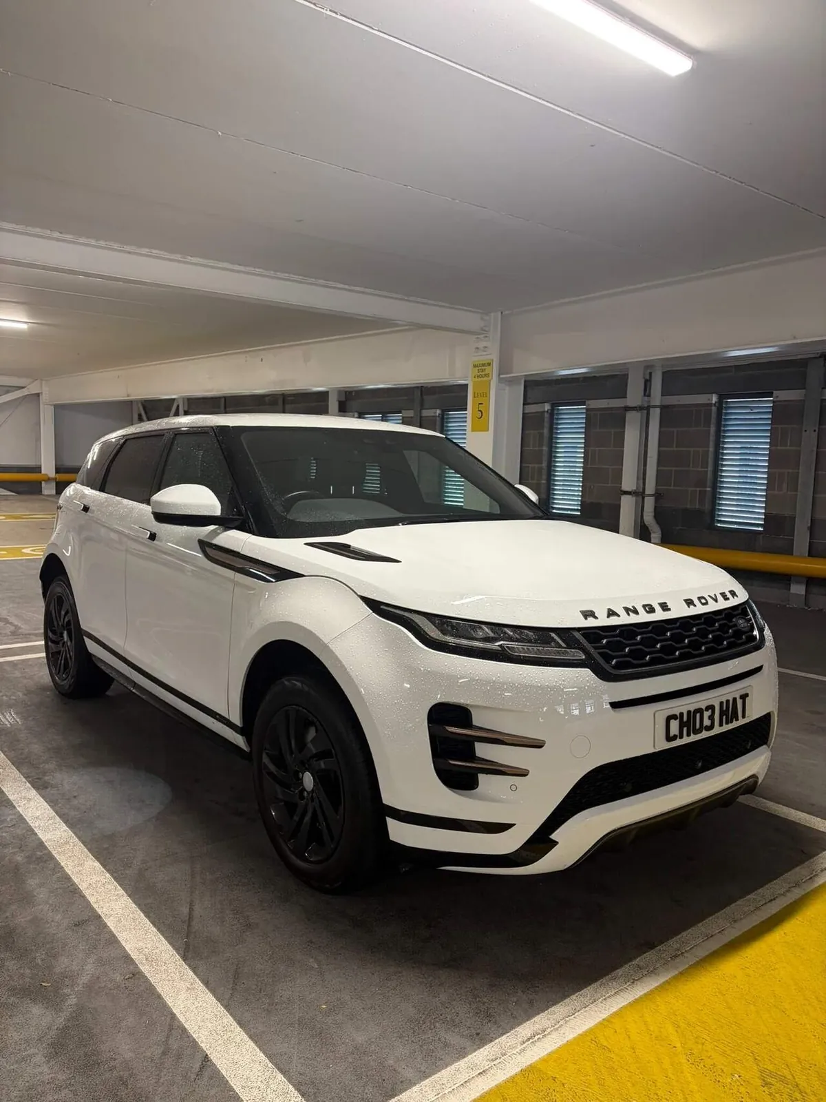 Land Rover Range Rover Evoque 2019 photo 2