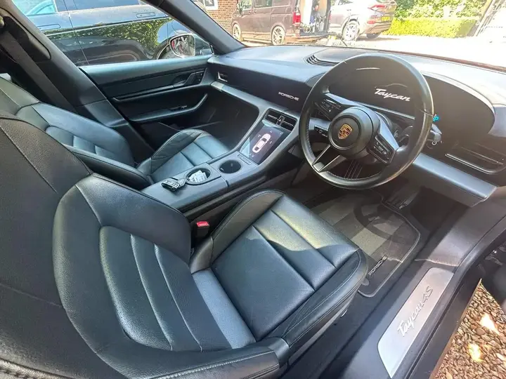 Porsche Taycan 2020 photo 5