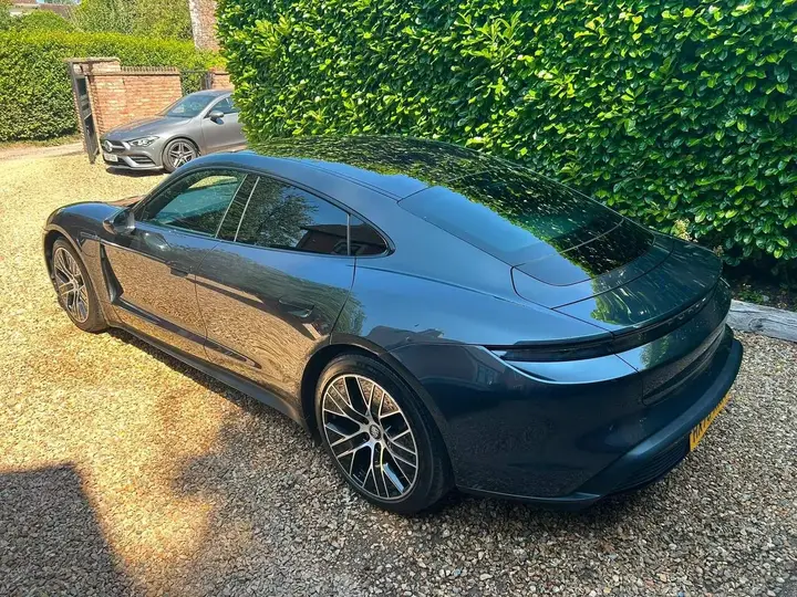 Porsche Taycan 2020 photo 4