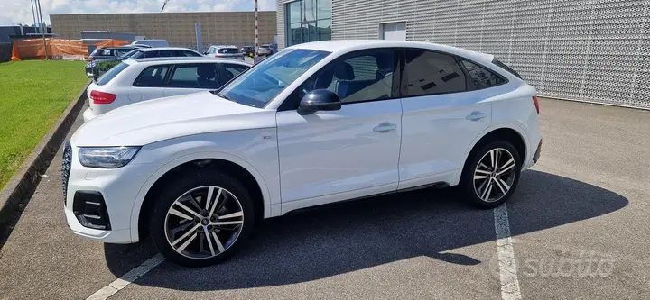 Audi Q5 2022 photo 2