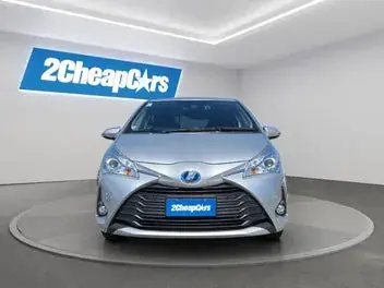 Toyota Vitz 2017 photo 3