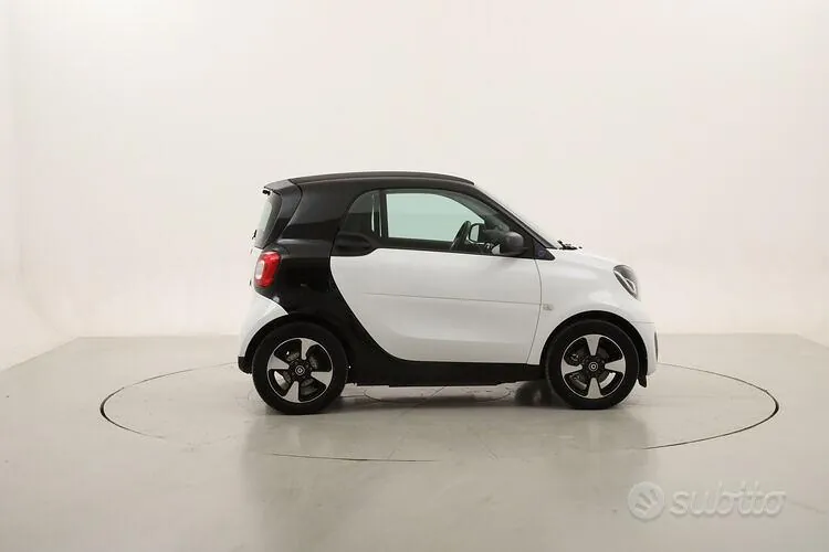 Smart Fortwo 2022 photo 3