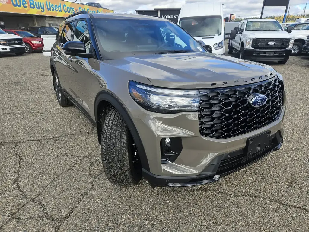 Ford Explorer 2026 photo 3