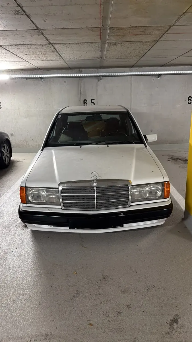 Mercedes-Benz 190