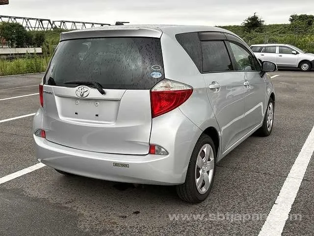 Toyota Ractis G 2011 photo 4