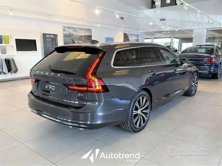 Volvo V90 2025 photo 2