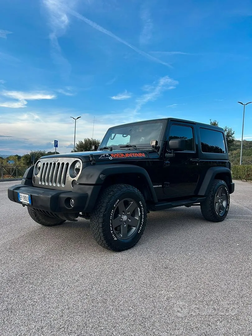 Jeep Wrangler 2012 photo 2