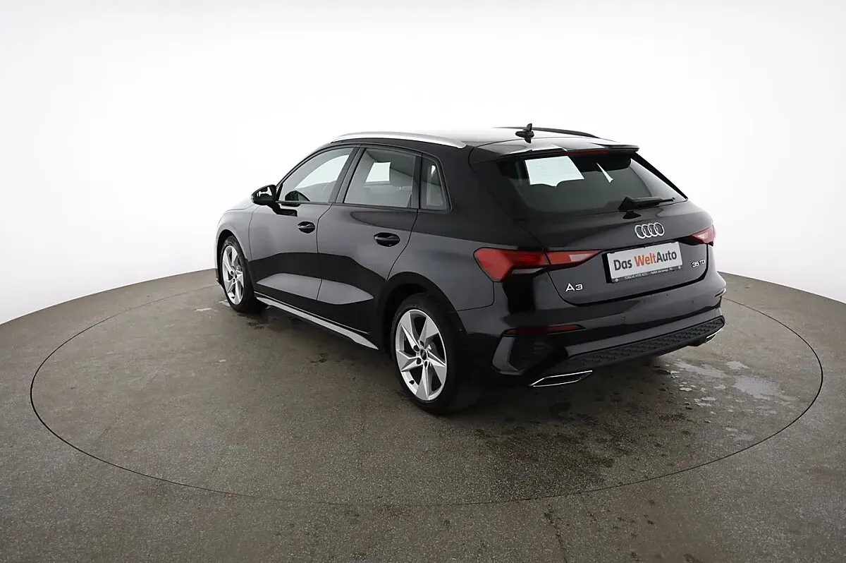 Audi A3 2022 photo 2