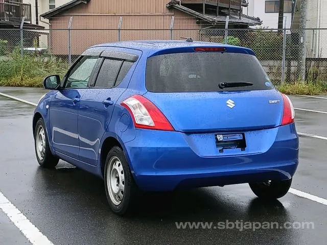 Suzuki Swift Xg 2015 photo 3