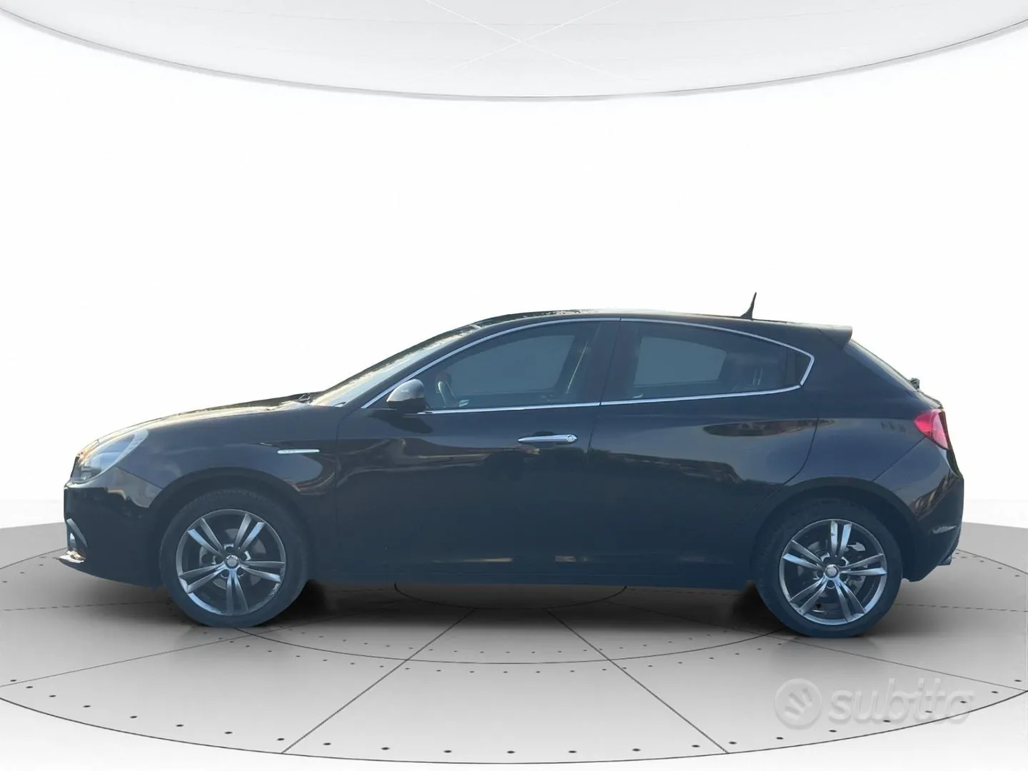 Alfa Romeo Giulietta 2015 photo 2