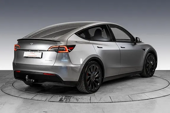 Tesla Model Y 2023 photo 5