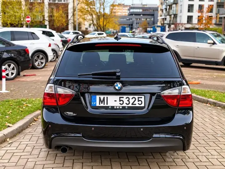 BMW 320 2006 photo 4