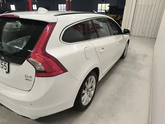 Volvo V60 2014 photo 4
