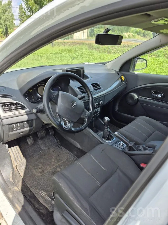 Renault Megane 2015 photo 2