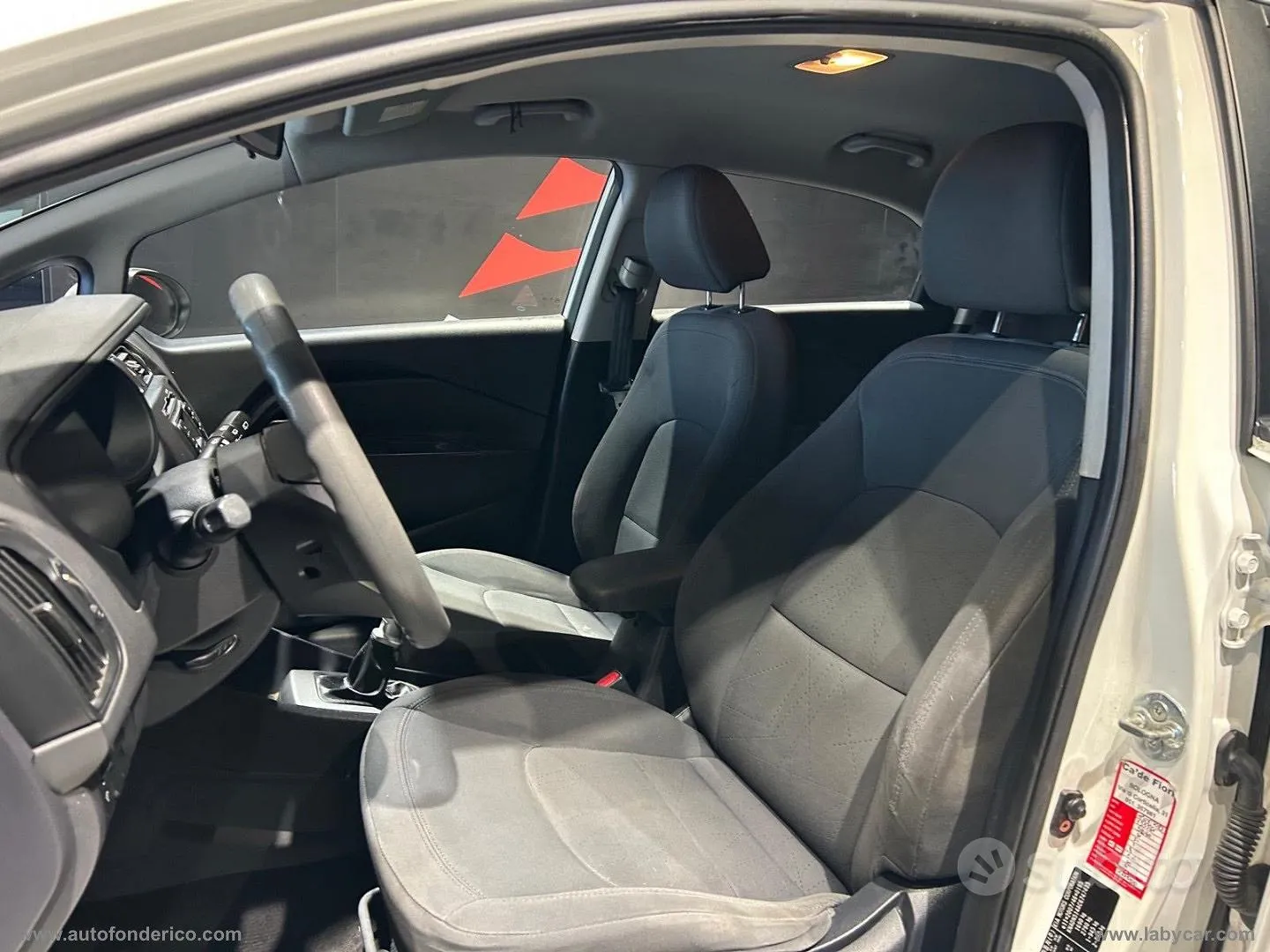 Kia Rio 2012 photo 4
