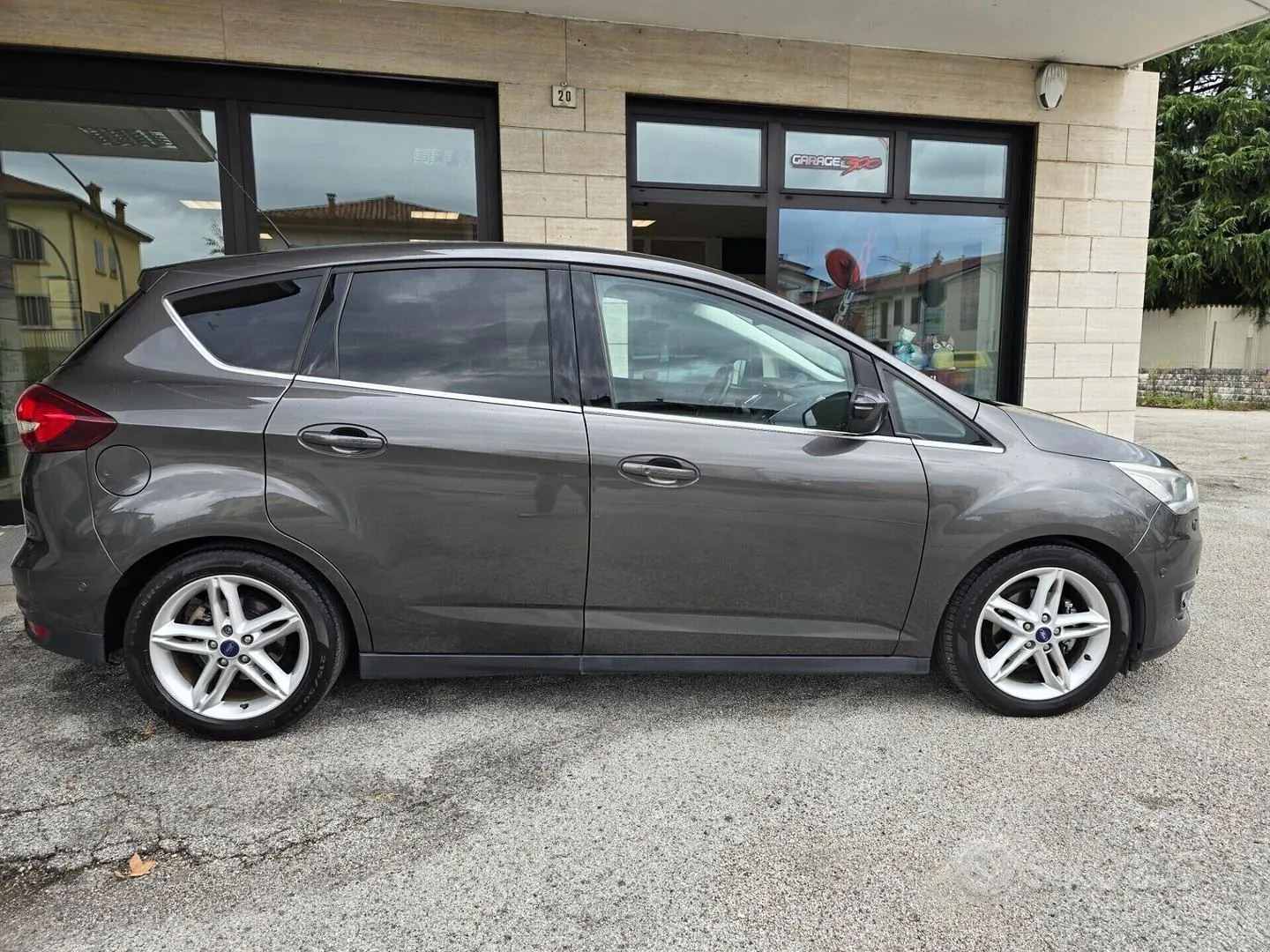 Ford C-Max 2015 photo 5