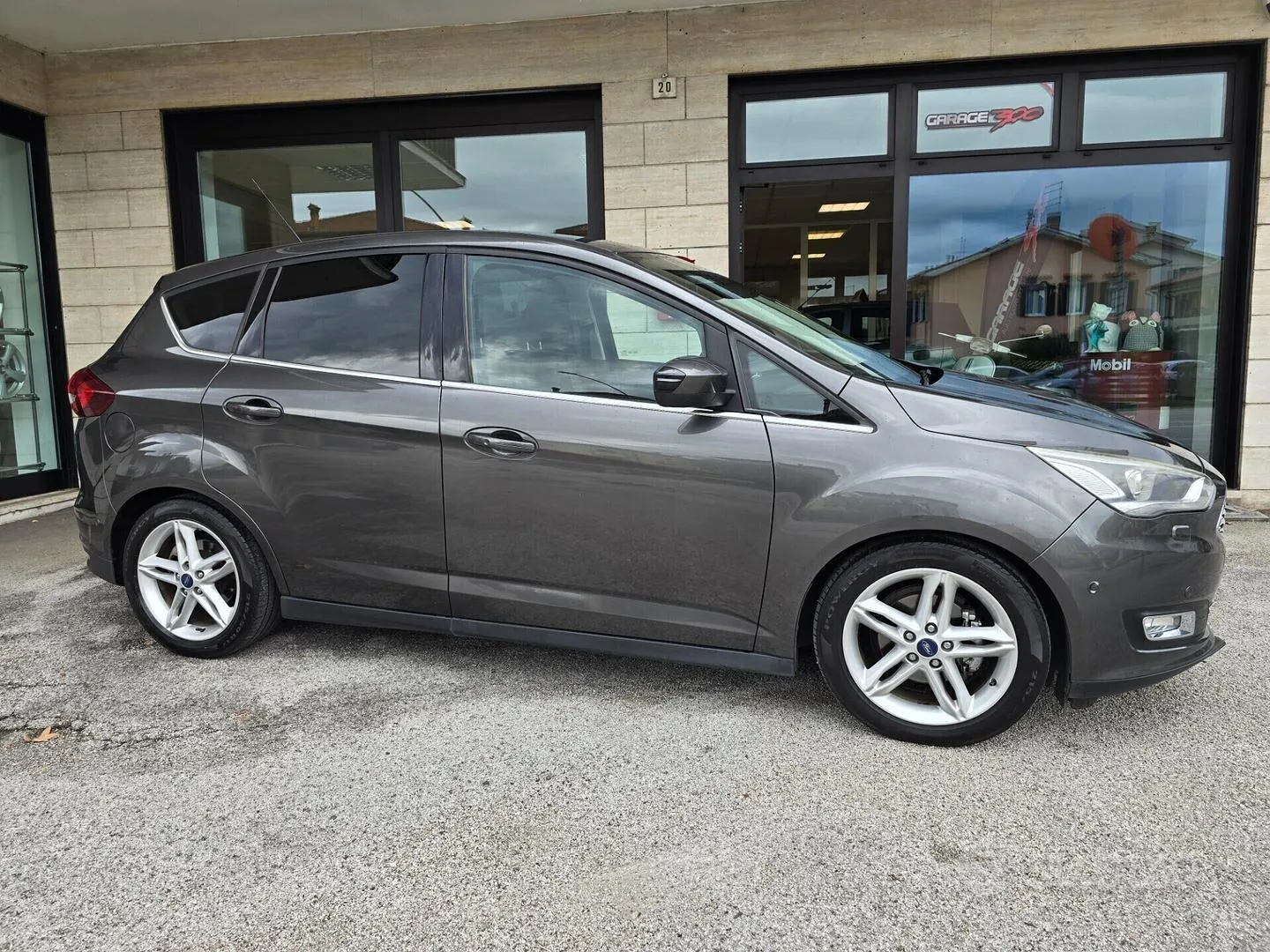 Ford C-Max 2015 photo 4