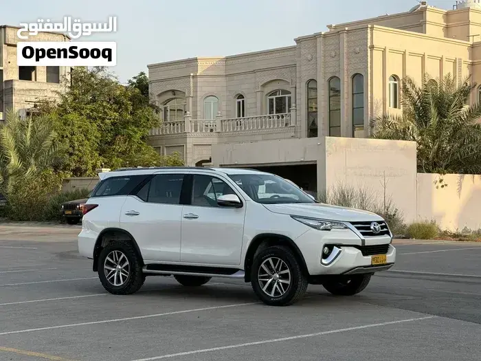 Toyota Fortuner 2020 photo 2