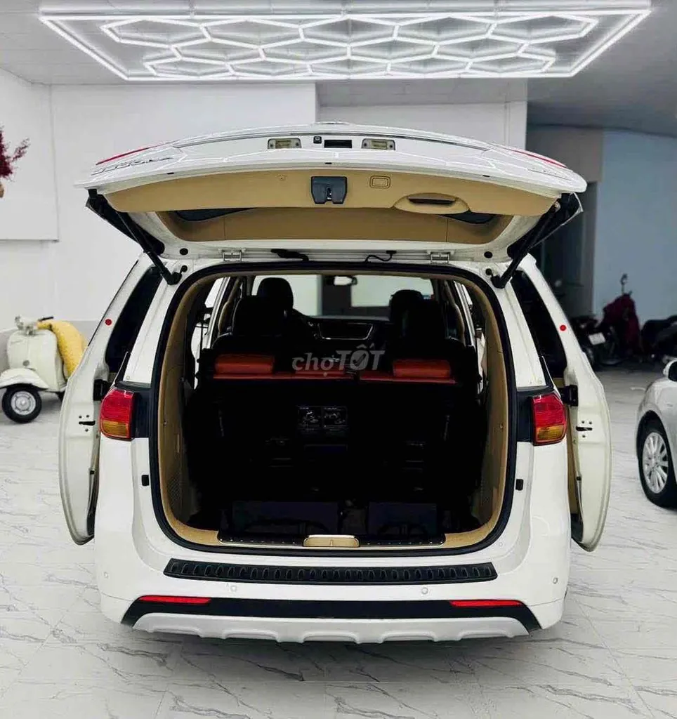 Kia Sedona 2016 photo 5