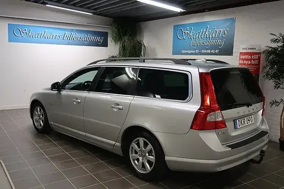 Volvo V70 2011 photo 2